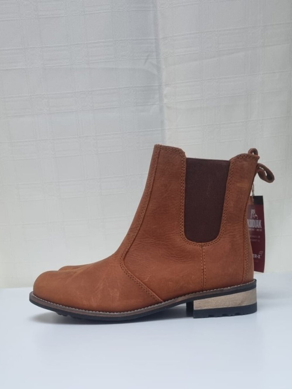 Kodiak Men’s Chelsea Boots – Waterproof Leather – Size 8.5 (EU 39)